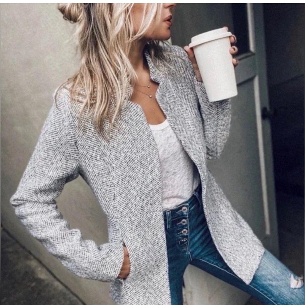 Vici Tayshia Heather Grey Herringbone Pocketed Coat size small NWOT